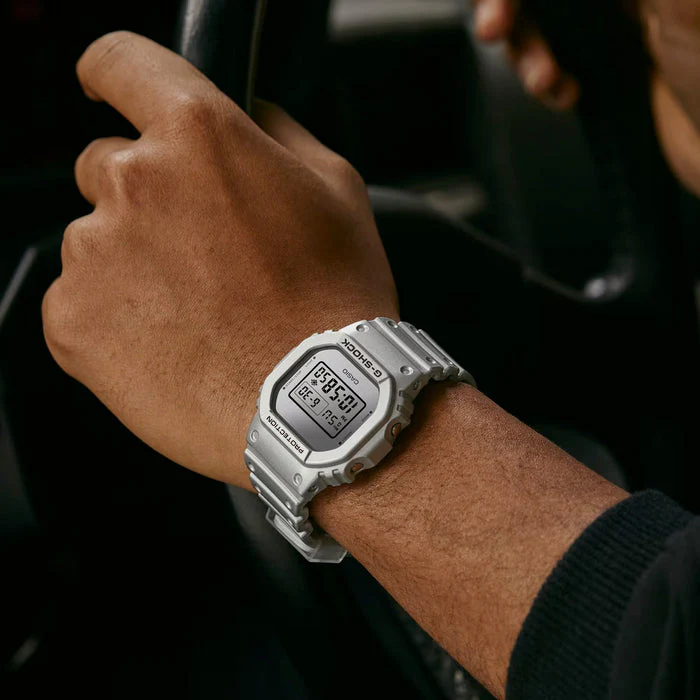 Casio G-Shock DW-5600FF Gris Métallisé