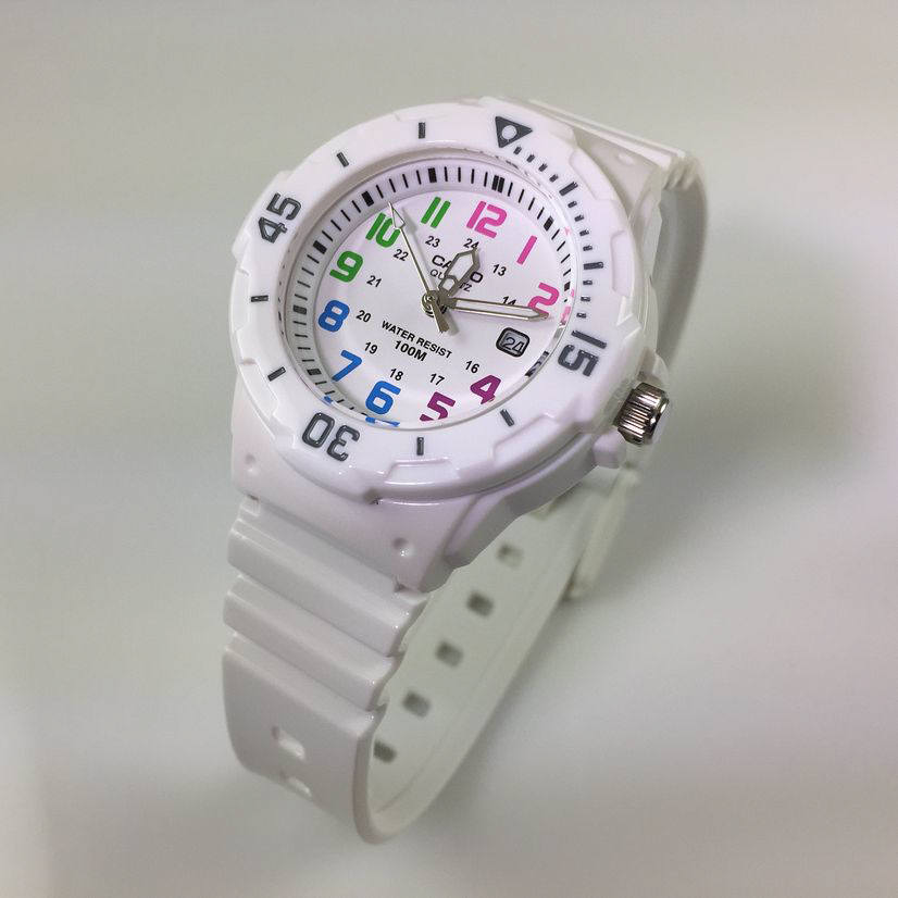 Montre Casio LRW-200H-7BVCF blanche