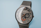 Montre Bering Classic Brushed Grey 33441-377