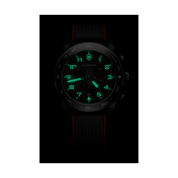 Montre chronographe Victorinox Swiss Army 42 mm noire, aiguilles luminescentes dans le noir