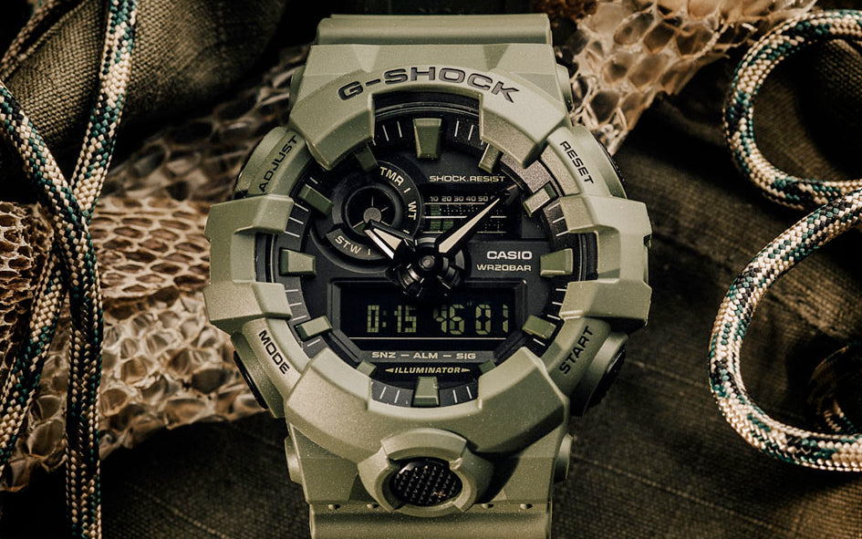 Montre Casio G-Shock GA700UC-5A beige