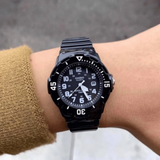 Montre Casio LRW-200H-1BVCF noire