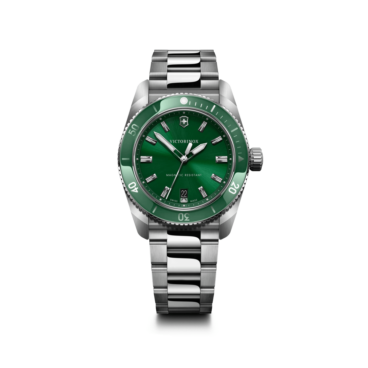 Montre Victorinox Maverick 39 mm cadran vert, lunette tournante et bracelet en acier