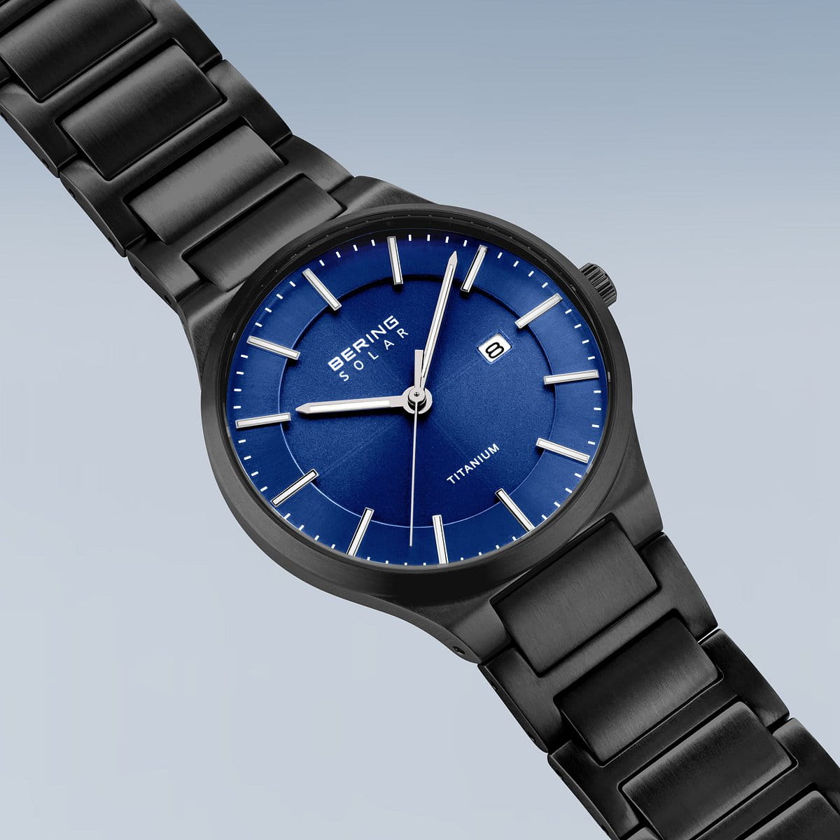 Bering Slim Solar 39mm