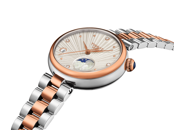 Montre Tissot Desir 29,6 mm acier et PVD femme cadran argenté, vue 2
